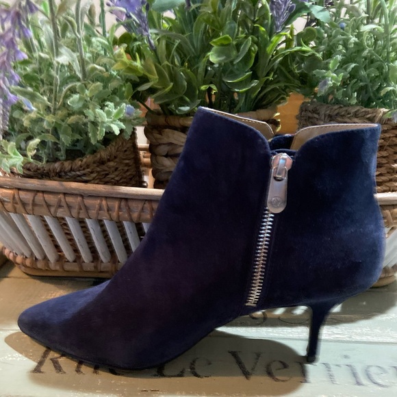 Adrienne Vittadini Deep Blue Ankle Booties - Picture 2 of 8